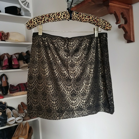 NWT - Sexy Shimmery Lace Mini Skirt - Picture 3 of 6